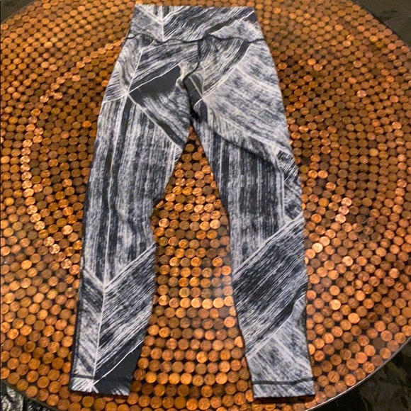 Lululemon Leggings - Picture 2 of 4